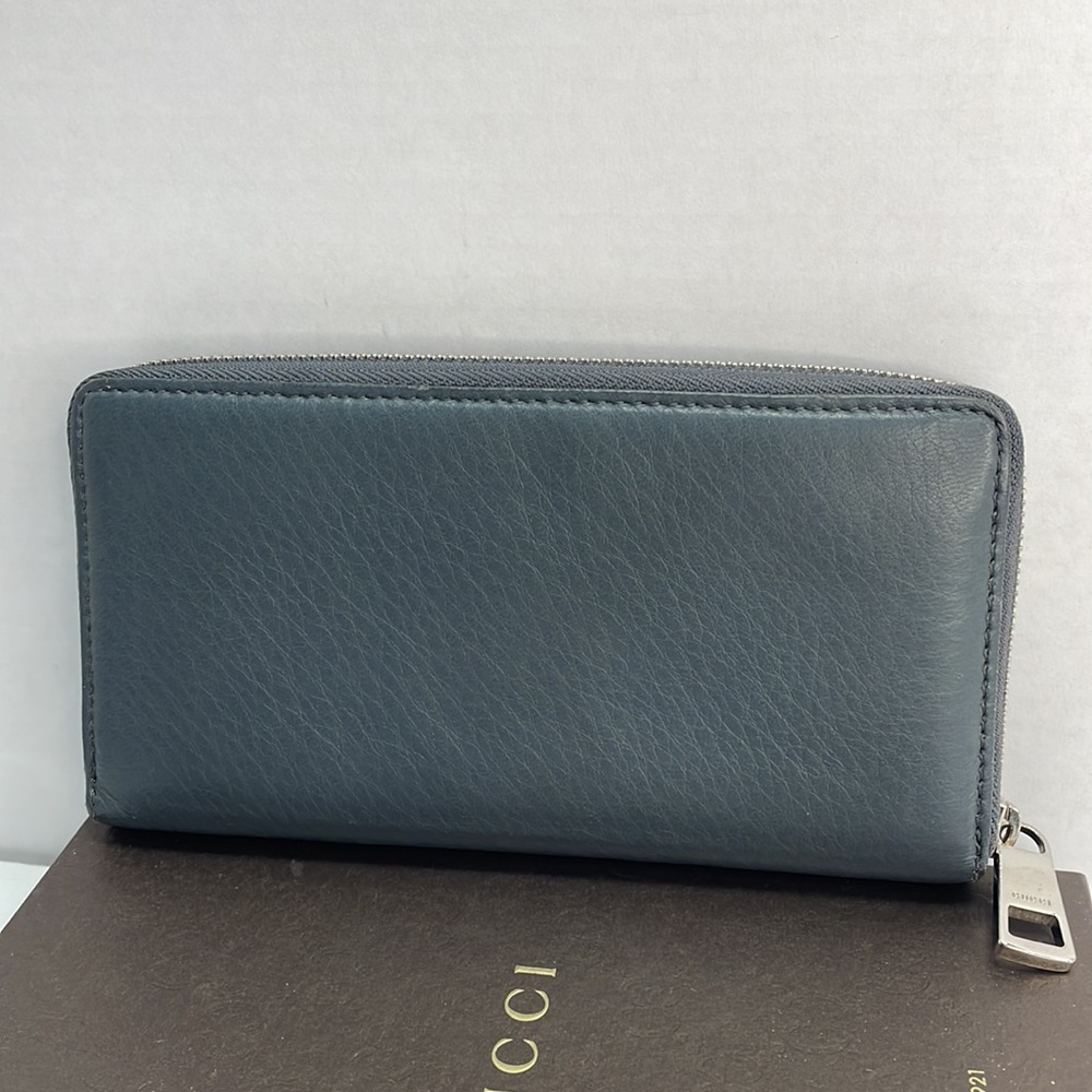 Authentic soho GUCCI gray leather wallet with Box, card, book and COA - Picture 4 of 15